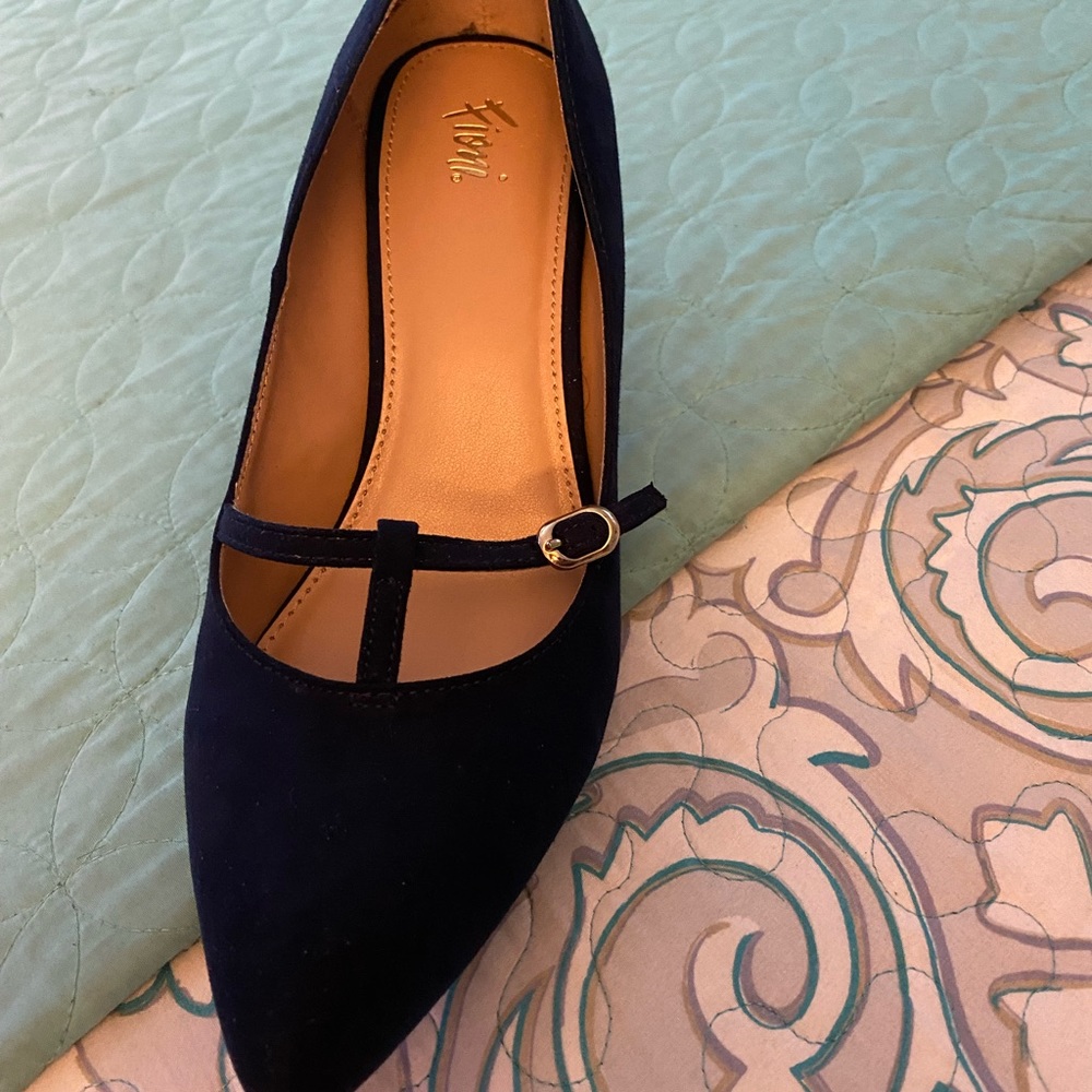 Navy blue heels Fioni